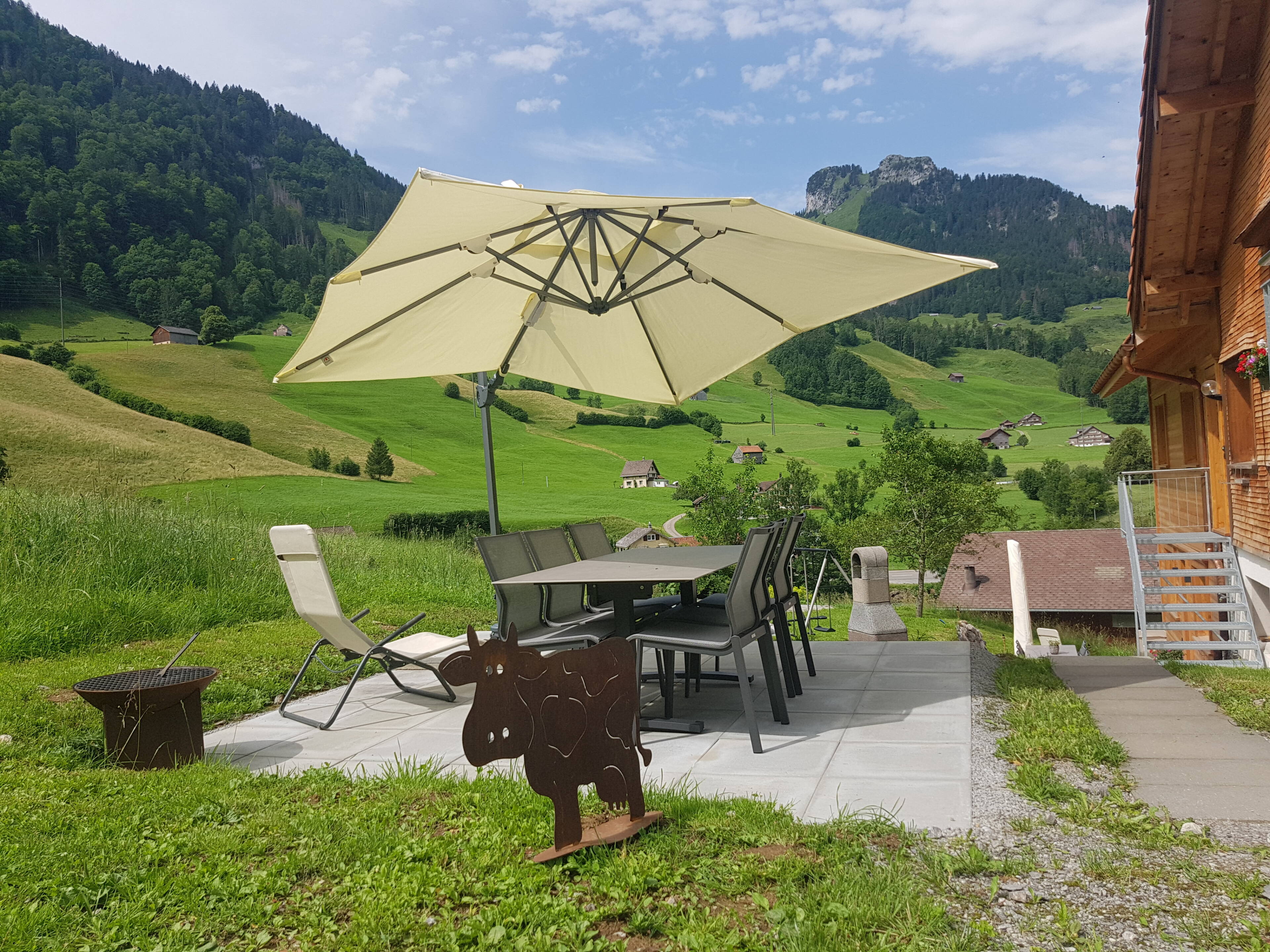 Traumhafte Lage im Grünen mit Blick auf Berge